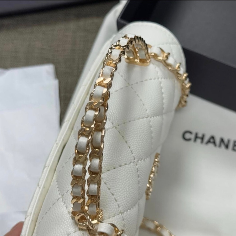 Chanel VIP Bag - Picture 5 of 7